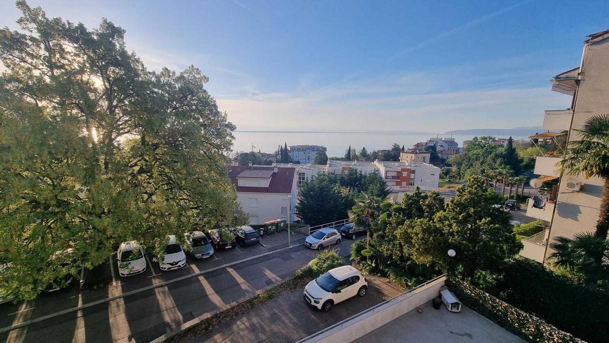 Apartment With Direct Sea View, Free Parking And Close To Beaches And Promenade Ловран Экстерьер фото